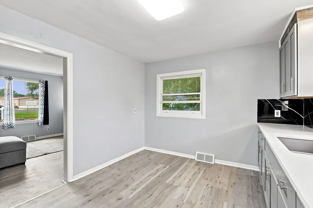 785 McGuigan Avenue Benton Harbor City, MI 49022