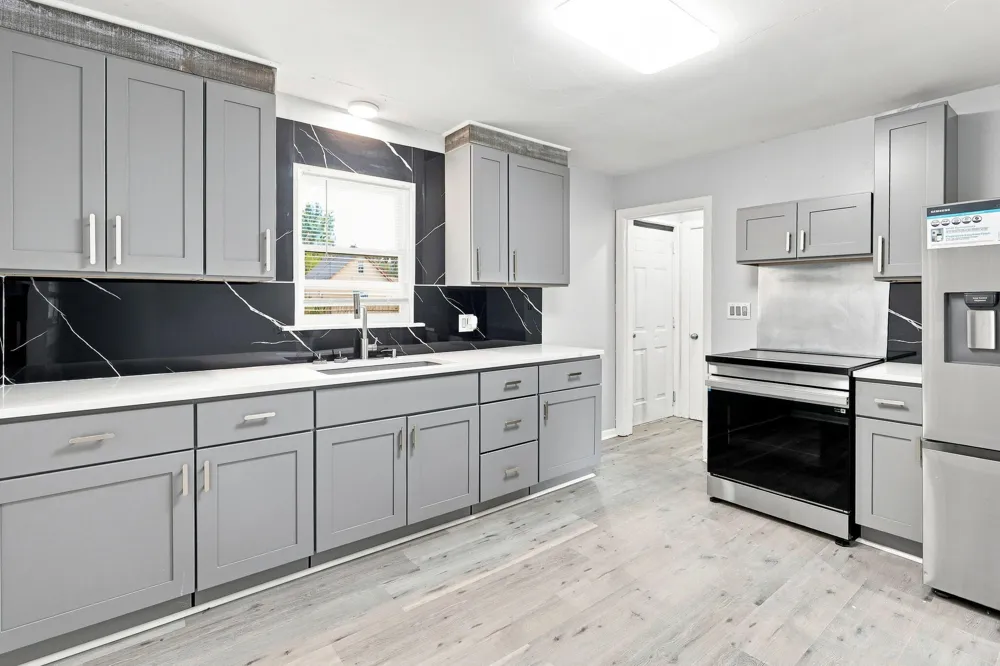 785 McGuigan Avenue Benton Harbor City, MI 49022