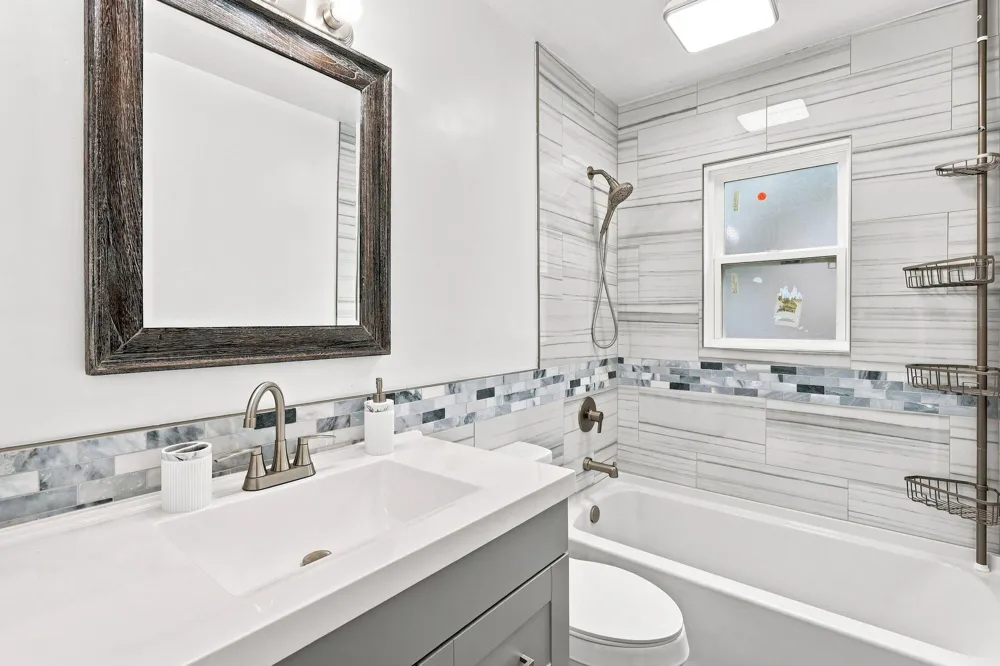 785 McGuigan Avenue Benton Harbor City, MI 49022