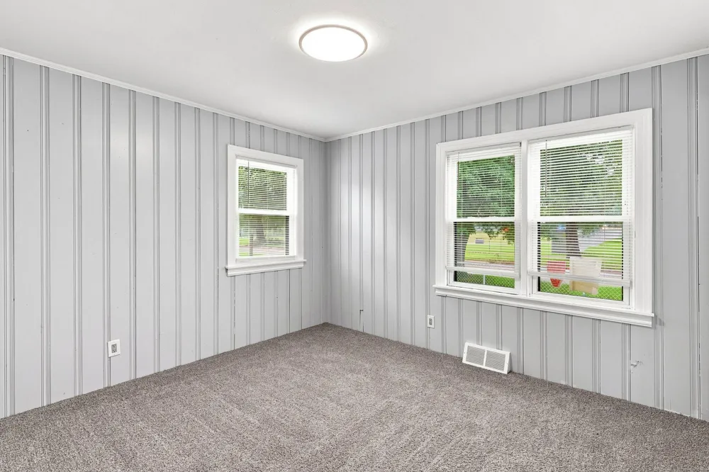 785 McGuigan Avenue Benton Harbor City, MI 49022