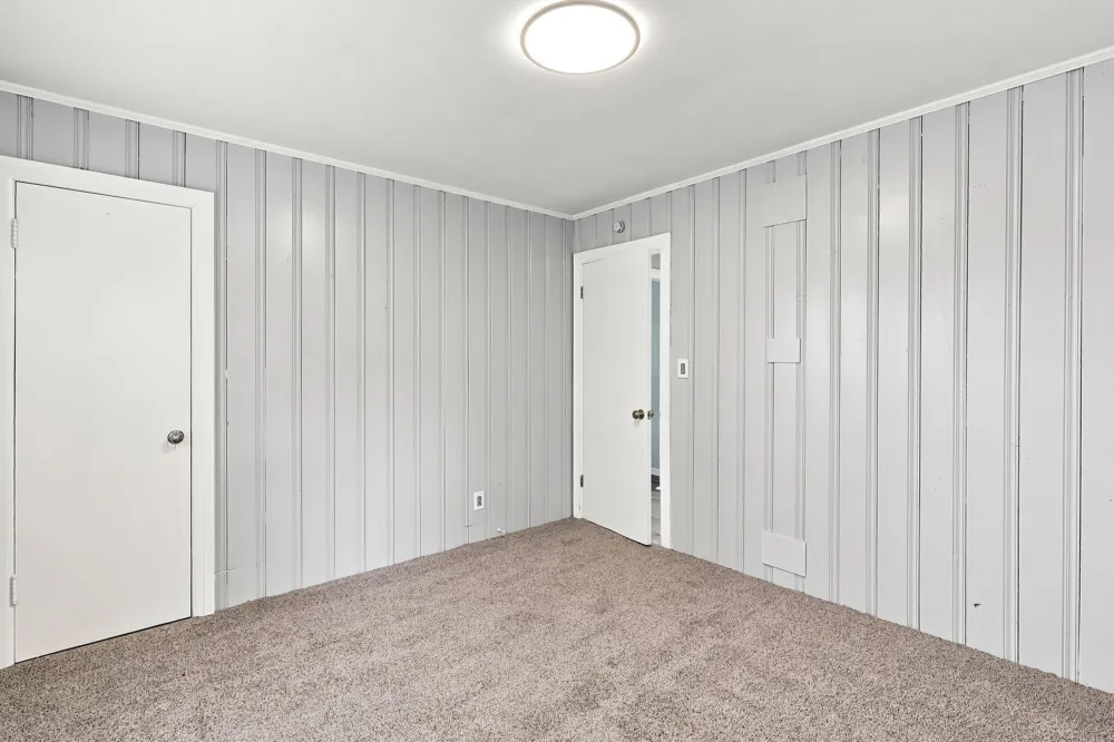 785 McGuigan Avenue Benton Harbor City, MI 49022