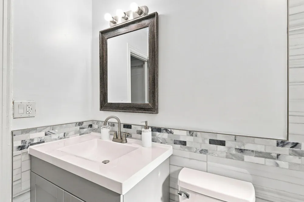 785 McGuigan Avenue Benton Harbor City, MI 49022