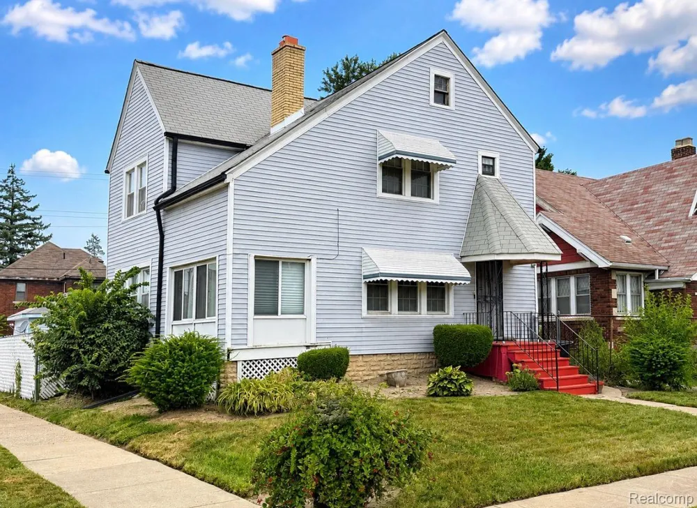13101 Pinehurst Street Detroit City, MI 48238