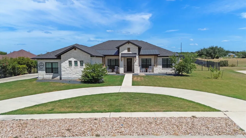 304 Buffalo Trail Liberty Hill, TX 78642