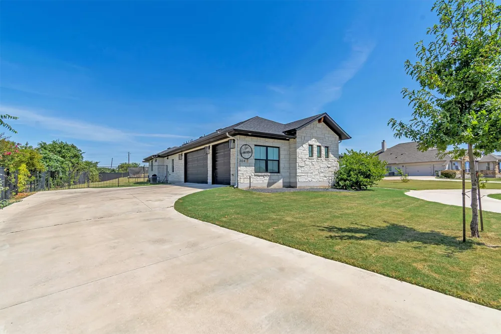 304 Buffalo Trail Liberty Hill, TX 78642