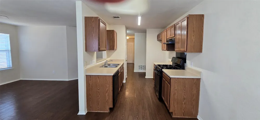 911 Remington Drive Leander, TX 78641