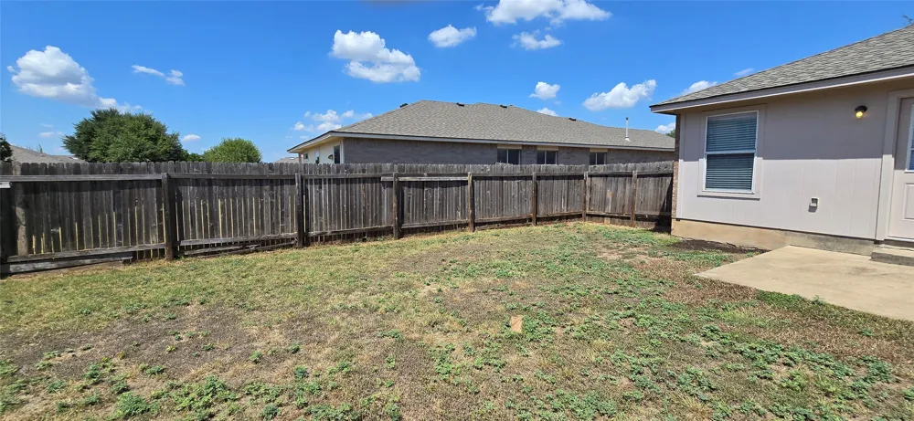 911 Remington Drive Leander, TX 78641