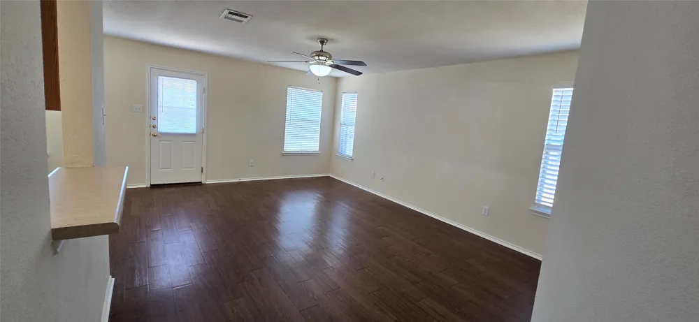 911 Remington Drive Leander, TX 78641