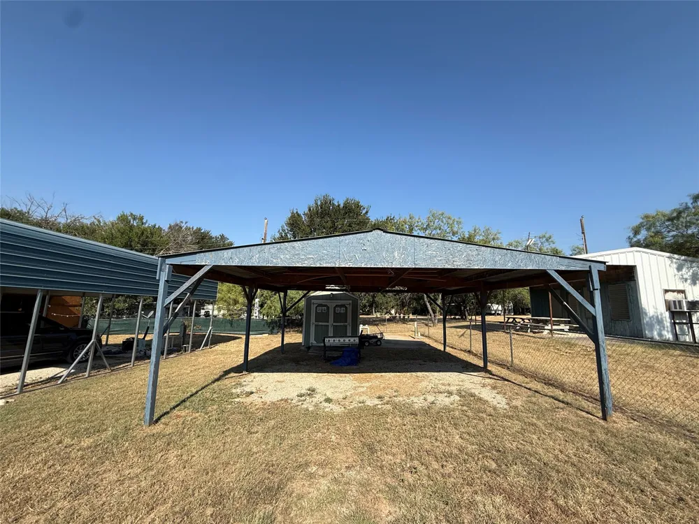 45 Port Promontory Rd Comanche, TX 76442