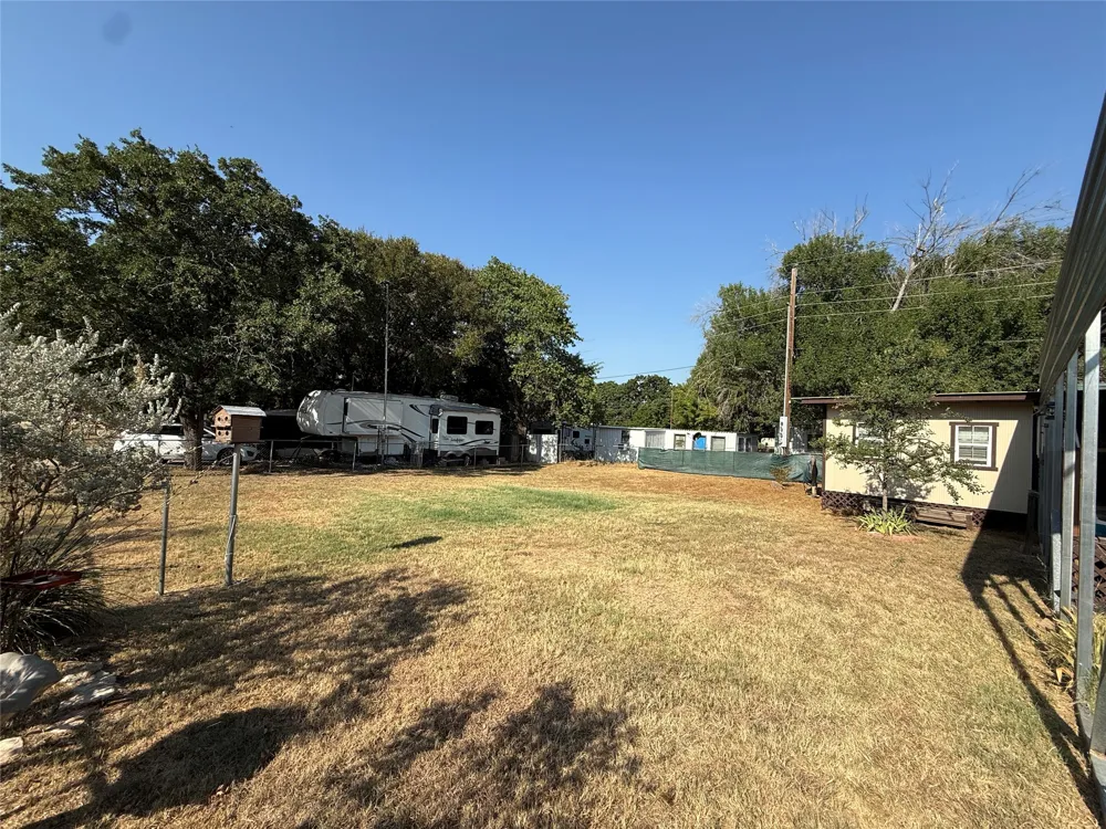 45 Port Promontory Rd Comanche, TX 76442
