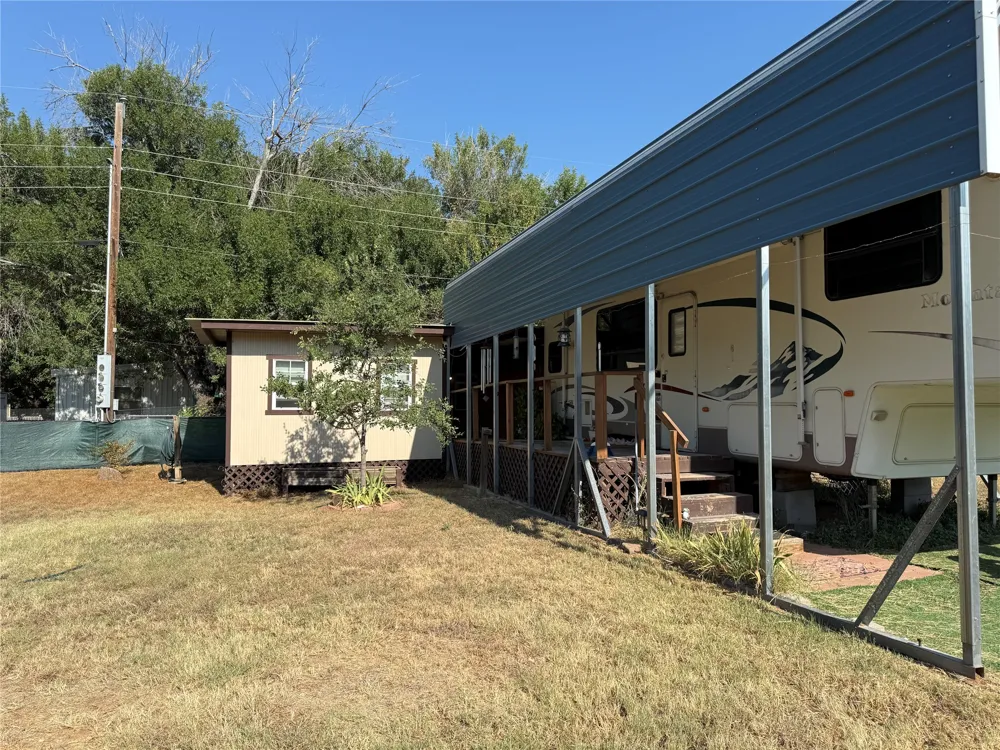 45 Port Promontory Rd Comanche, TX 76442