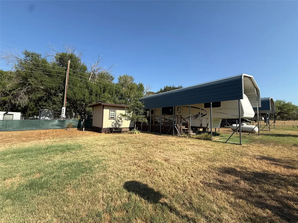 45 Port Promontory Rd Comanche, TX 76442