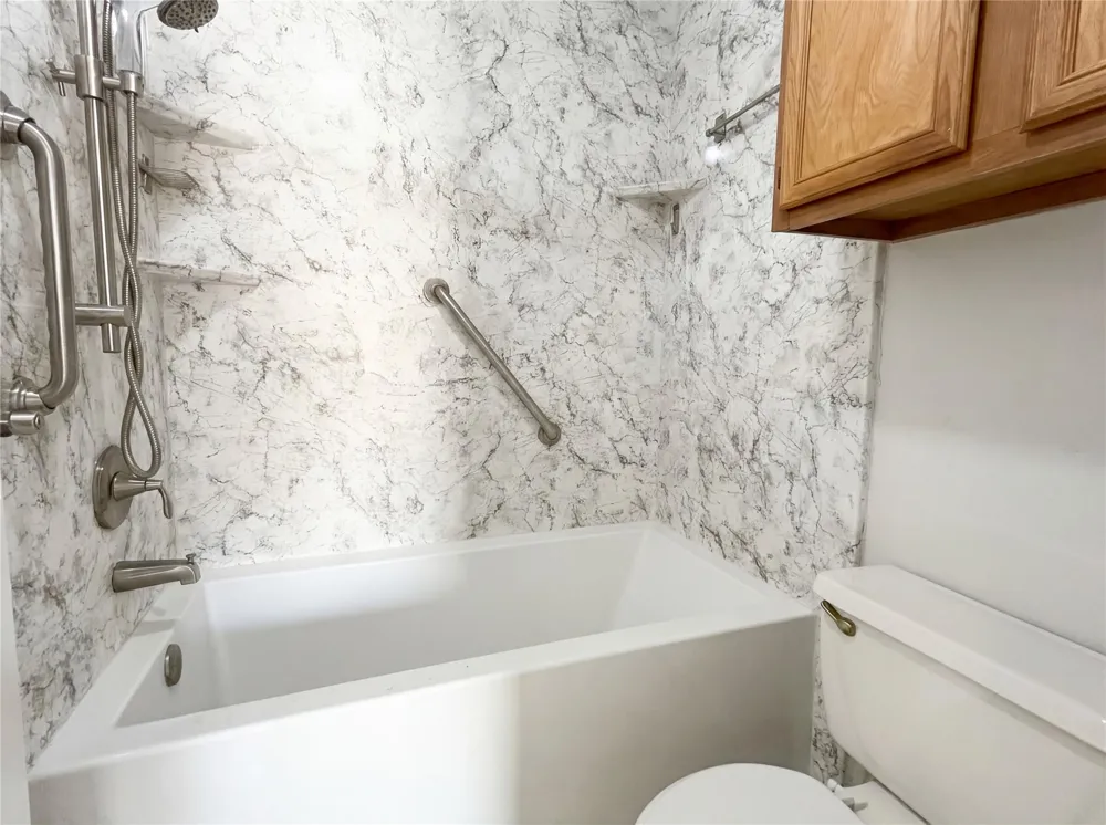 12300 Brookglade Circle #133 Houston, TX 77099