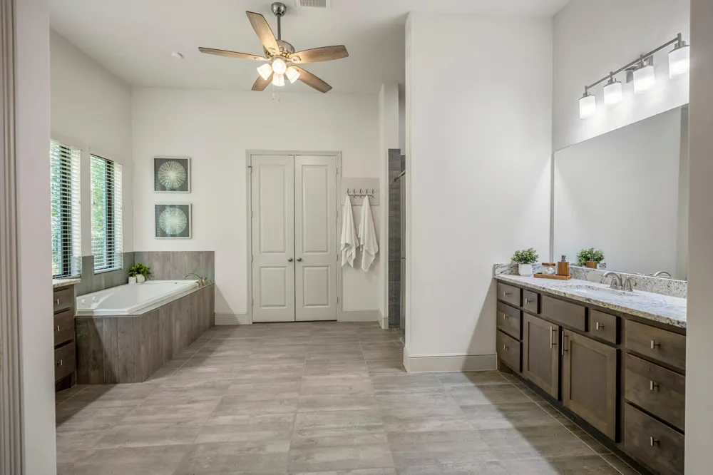 30943 Spring Lake Blvd Tomball, TX 77375