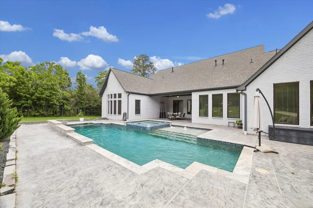 30943 Spring Lake Blvd Tomball, TX 77375