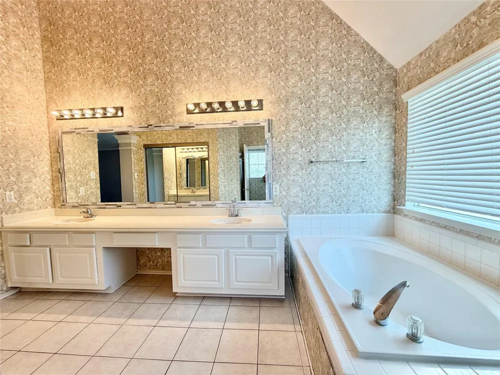 4614 Forest Home Drive Missouri City, TX 77459