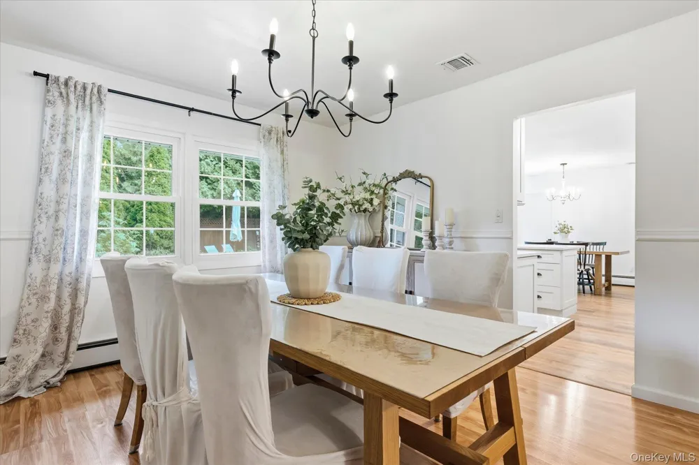 25 Seabrook Lane Stony Brook, NY 11790