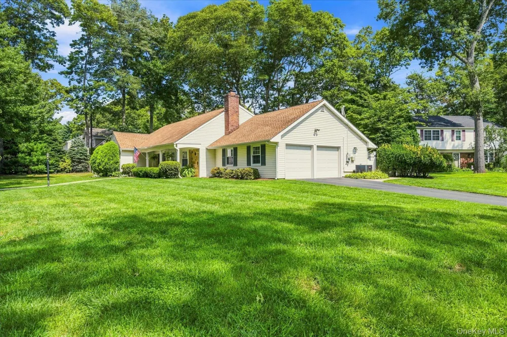 25 Seabrook Lane Stony Brook, NY 11790