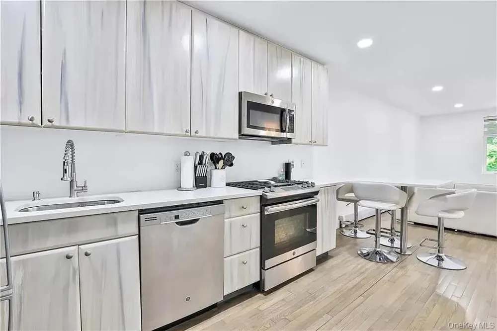 3368 Shore Parkway #2B Brooklyn, NY 11235