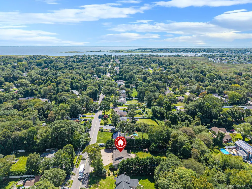 136 Vanderbilt Boulevard Oakdale, NY 11769