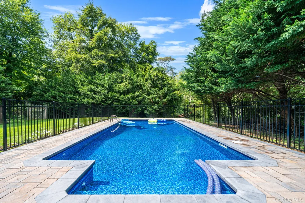 136 Vanderbilt Boulevard Oakdale, NY 11769
