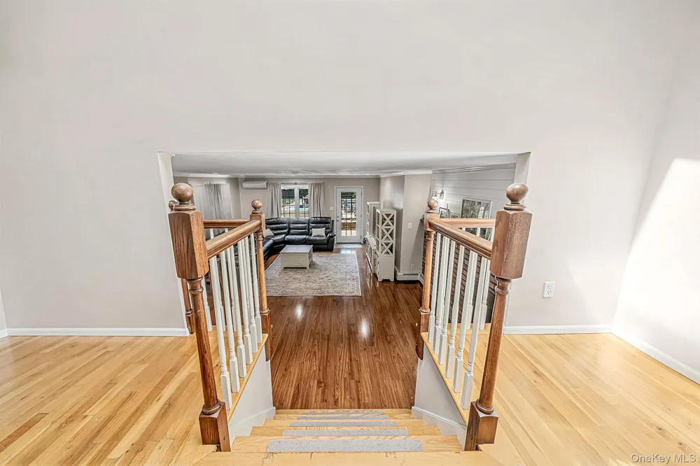 136 Vanderbilt Boulevard Oakdale, NY 11769
