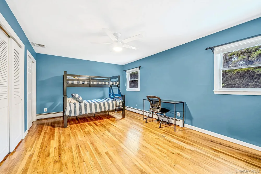 136 Vanderbilt Boulevard Oakdale, NY 11769