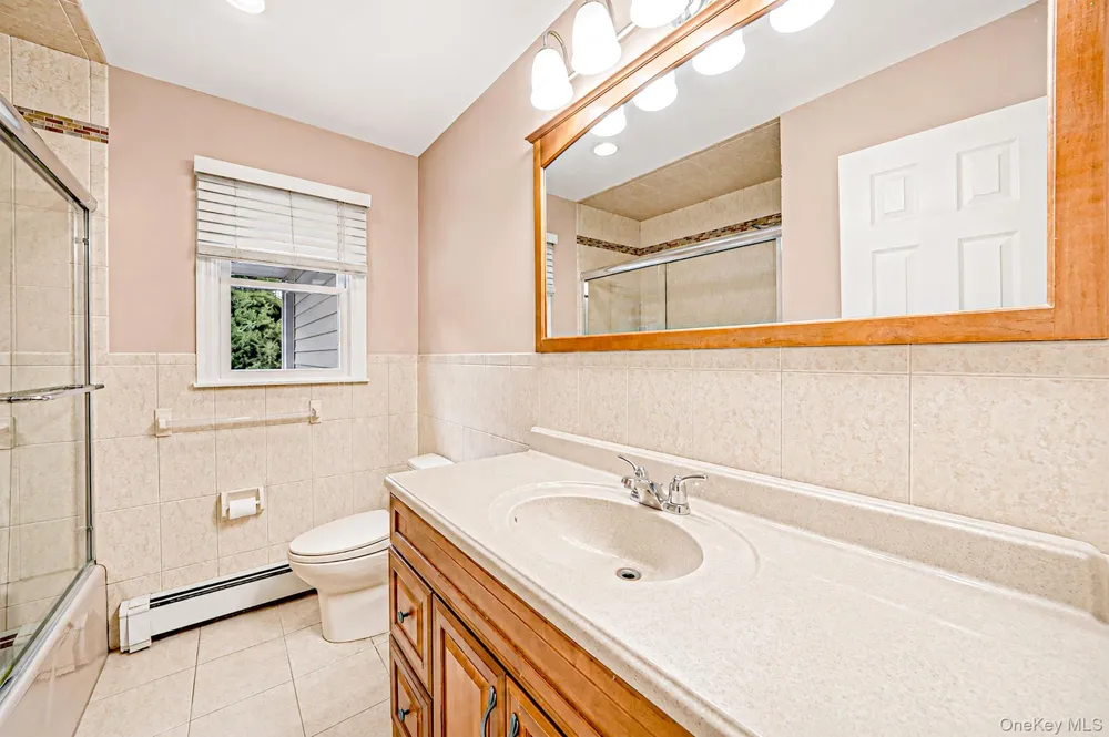 136 Vanderbilt Boulevard Oakdale, NY 11769