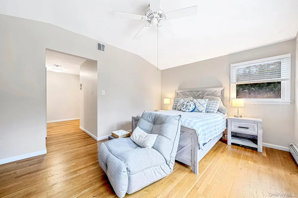 136 Vanderbilt Boulevard Oakdale, NY 11769