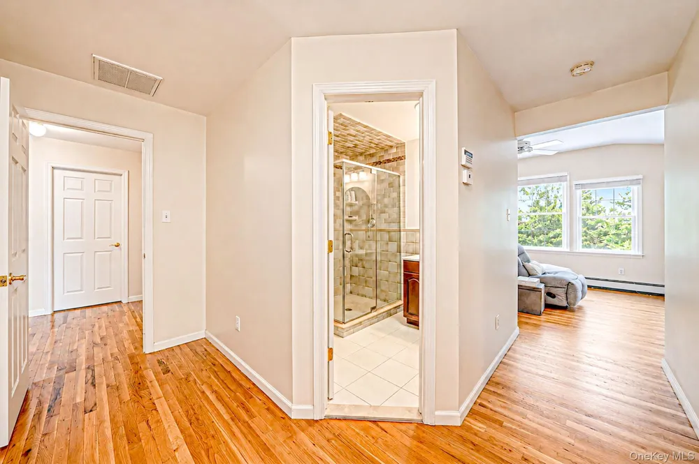 136 Vanderbilt Boulevard Oakdale, NY 11769