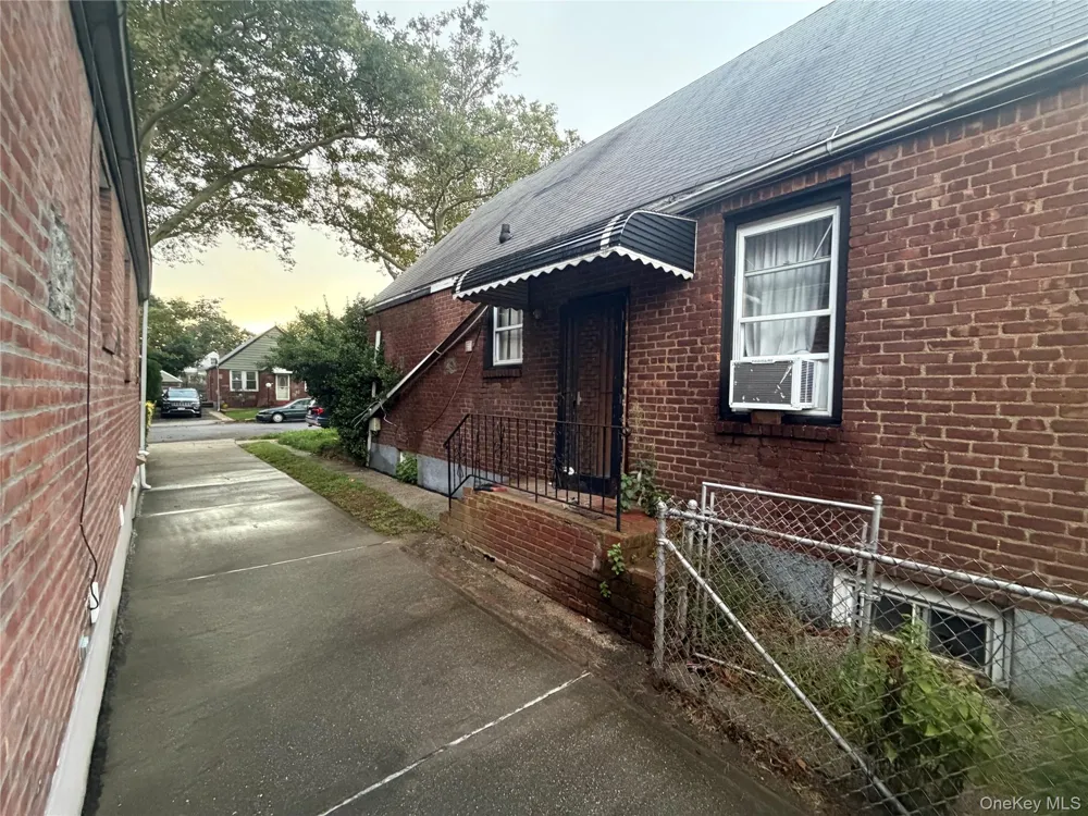 117-11 227TH STREET Cambria Heights, NY 11411