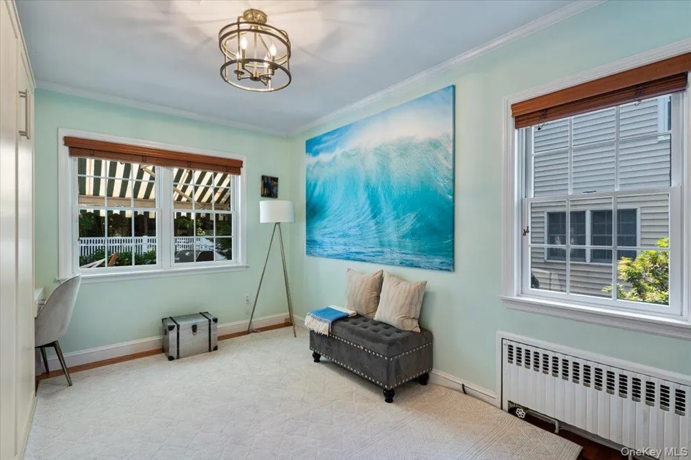 11 Bayside Avenue Port Washington, NY 11050