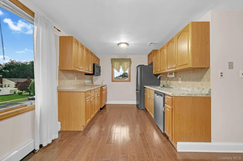 30 Andover Lane Hicksville, NY 11801