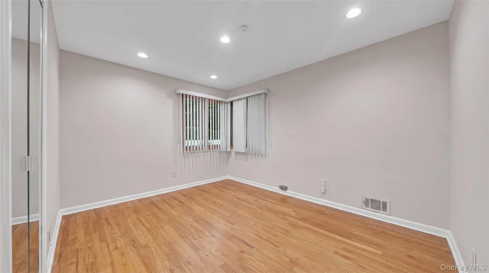 30 Andover Lane Hicksville, NY 11801