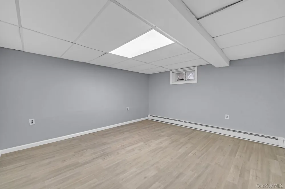 30 Andover Lane Hicksville, NY 11801