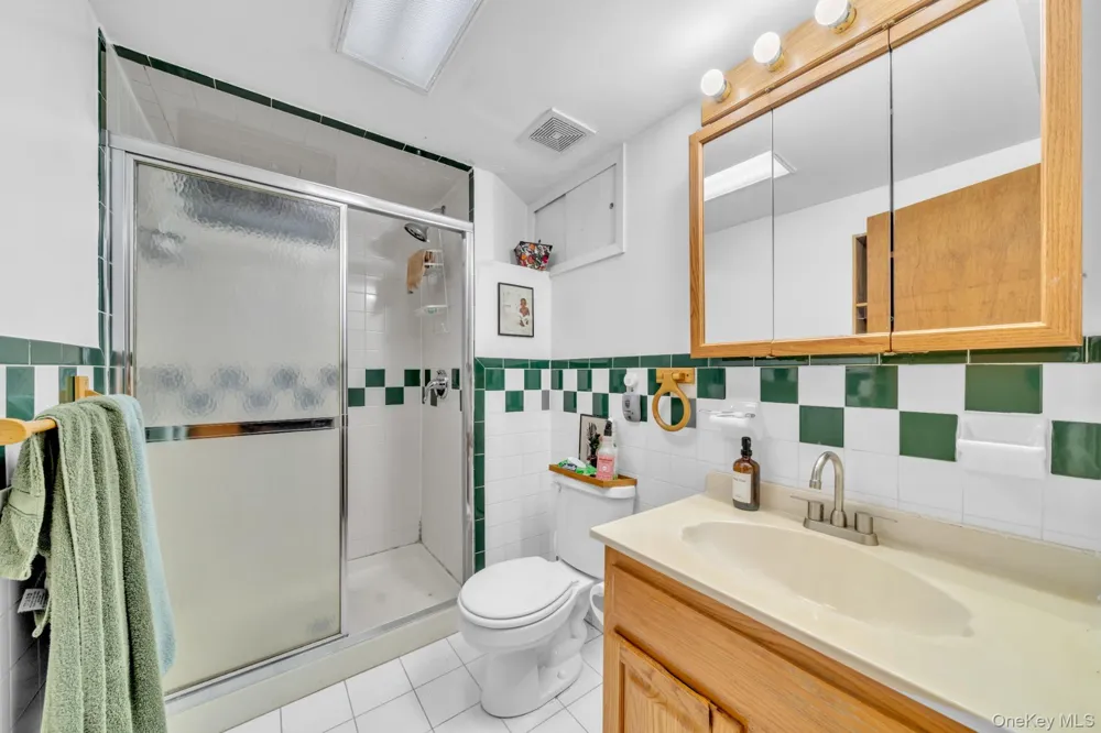 1442 Woolworth Street Elmont, NY 11003