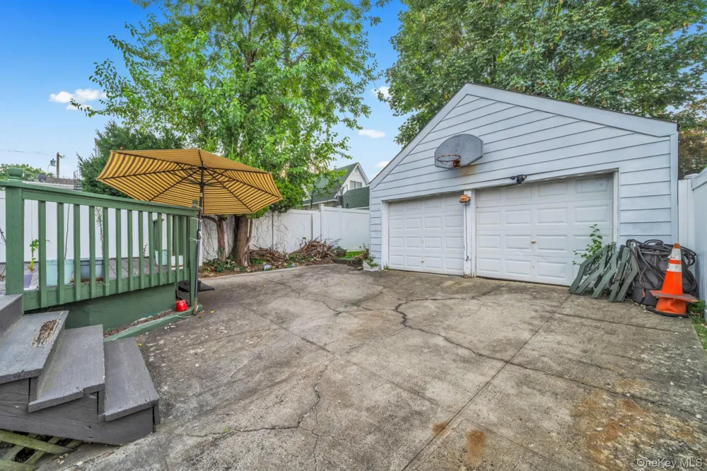 1442 Woolworth Street Elmont, NY 11003