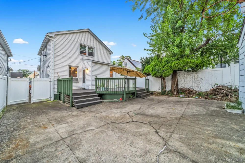 1442 Woolworth Street Elmont, NY 11003