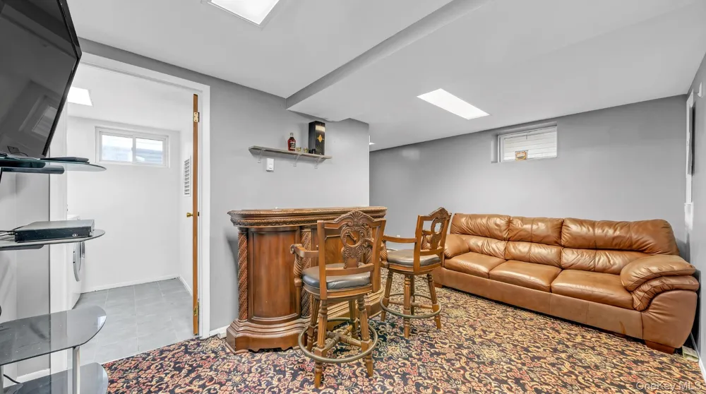 1442 Woolworth Street Elmont, NY 11003