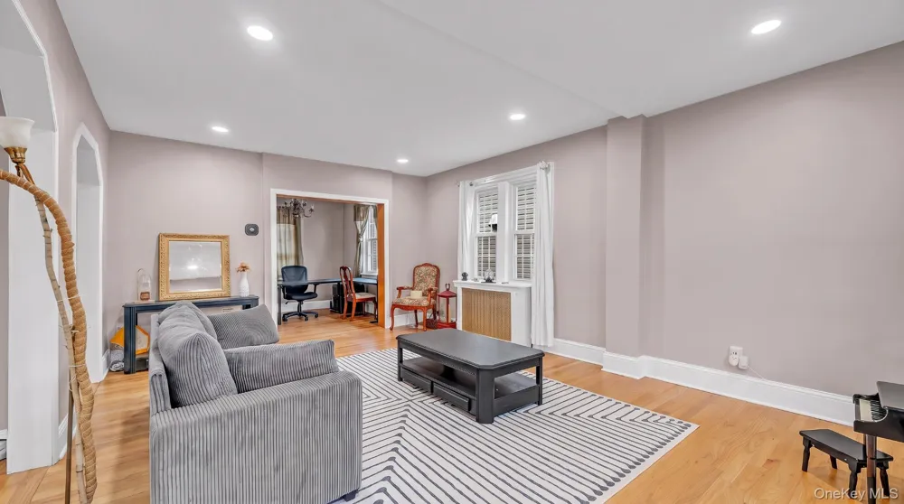 1442 Woolworth Street Elmont, NY 11003