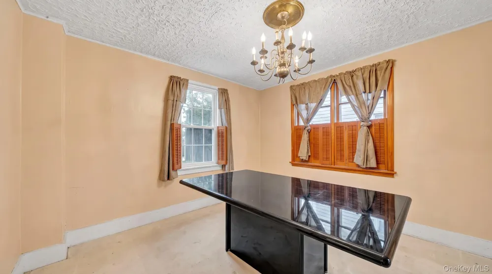1442 Woolworth Street Elmont, NY 11003