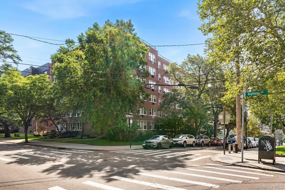 87-15 165th Street #5E Jamaica, NY 11432