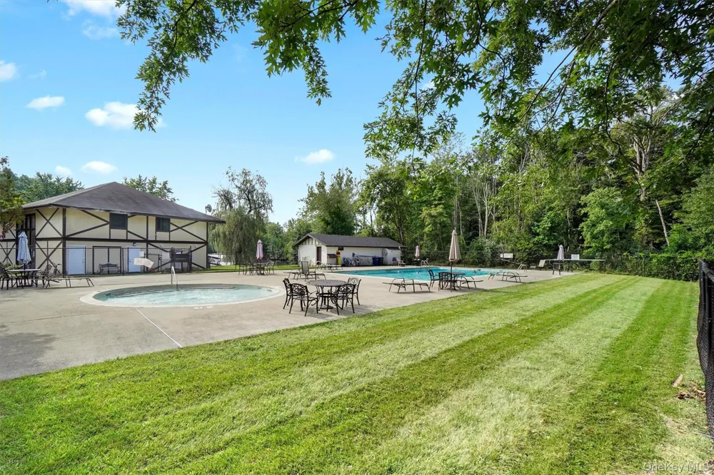 21 Scarborough Lane #B Wappingers Falls, NY 12590