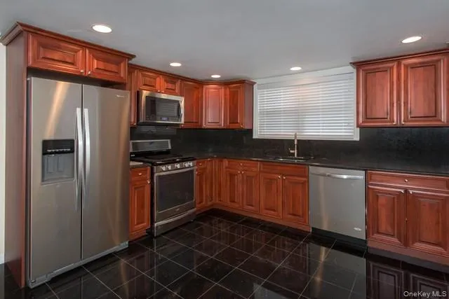 78 Mount Vernon Avenue #H01 Patchogue, NY 11772