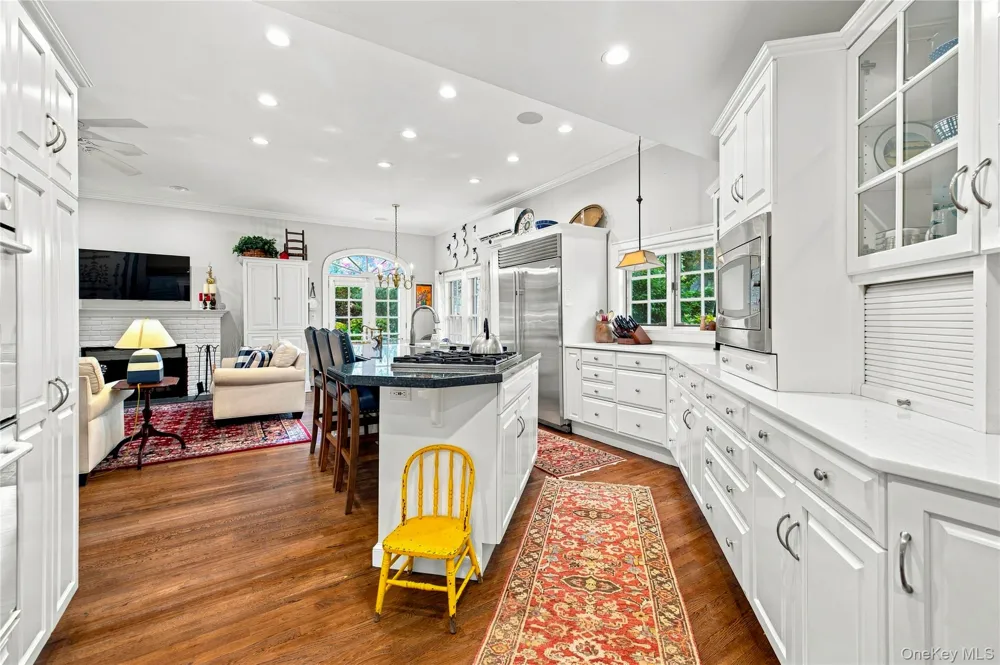66 S Lewis Place Rockville Centre, NY 11570
