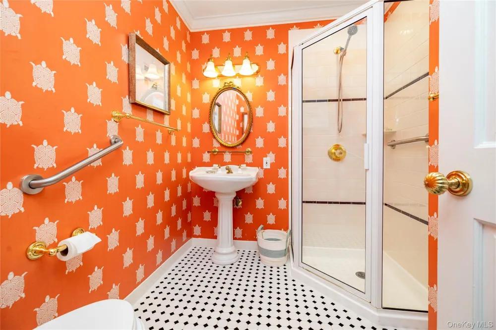 66 S Lewis Place Rockville Centre, NY 11570
