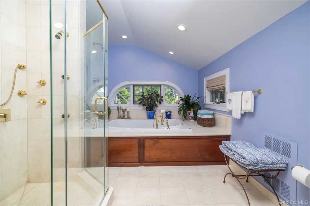 66 S Lewis Place Rockville Centre, NY 11570