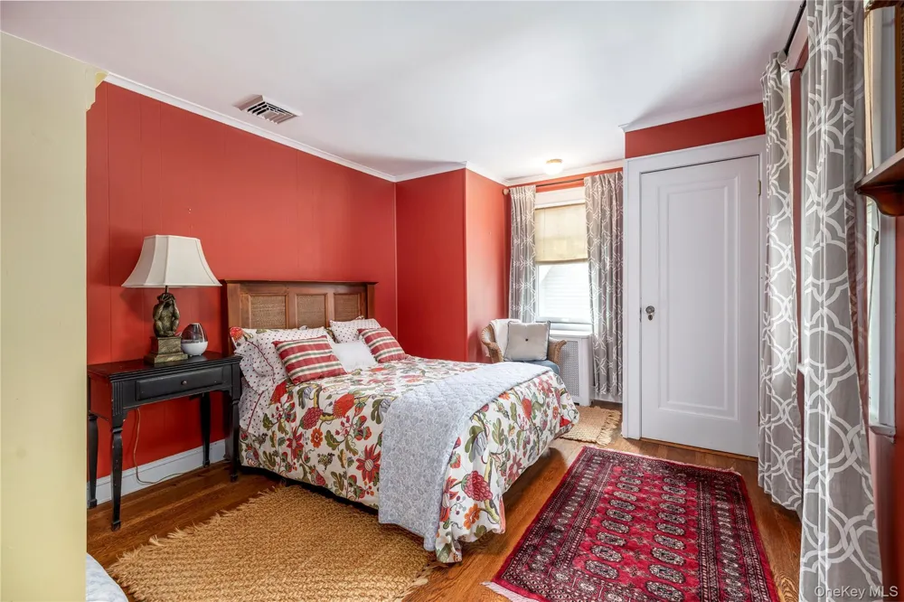 66 S Lewis Place Rockville Centre, NY 11570