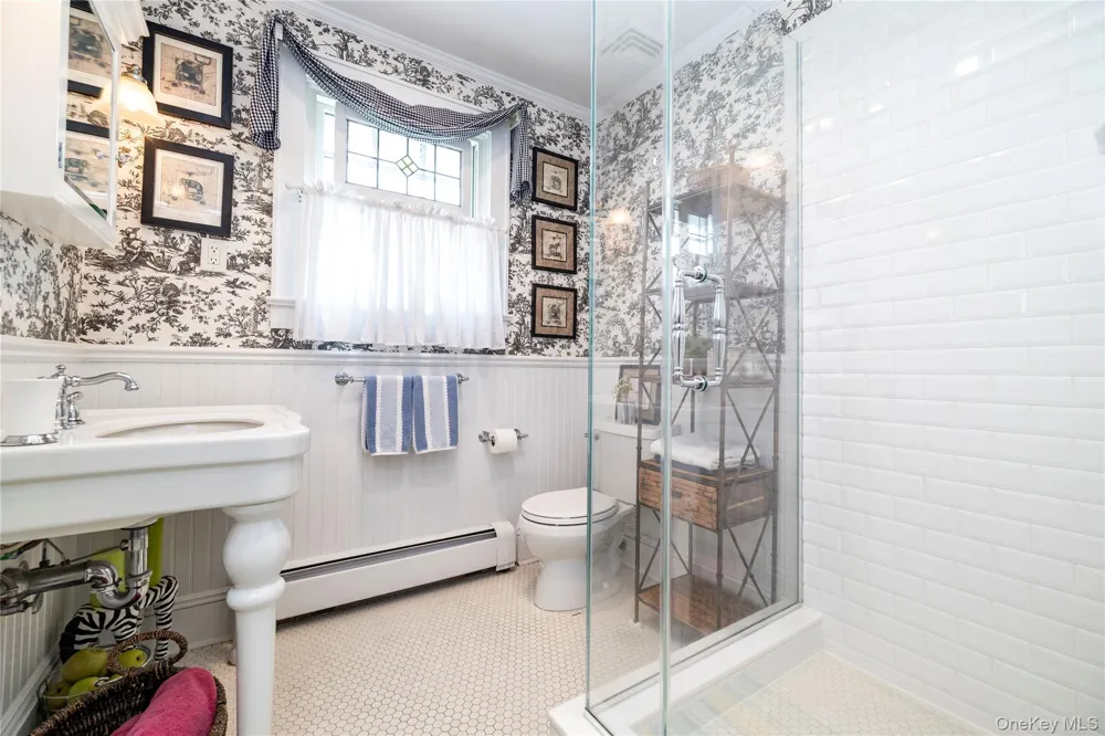 66 S Lewis Place Rockville Centre, NY 11570