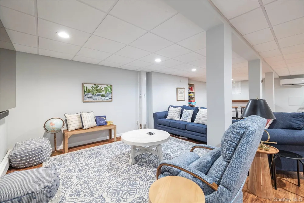 66 S Lewis Place Rockville Centre, NY 11570